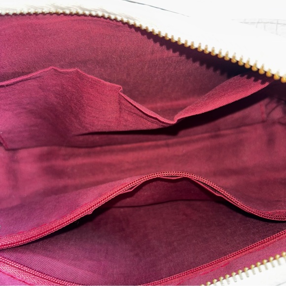 White Croc Faux Leather Shoulder Bag | Y2K Mini Purse - Picture 11 of 12